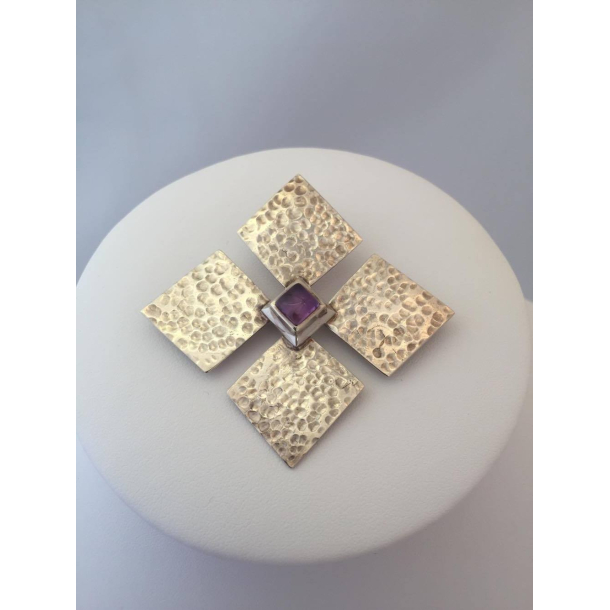 Broche 4 blade
