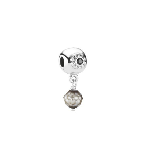 Grey facet kultur perle black zirconia