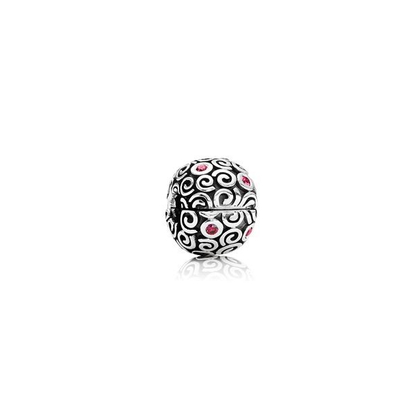 Red cubic zirconia