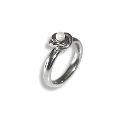 Titan ring med perle
